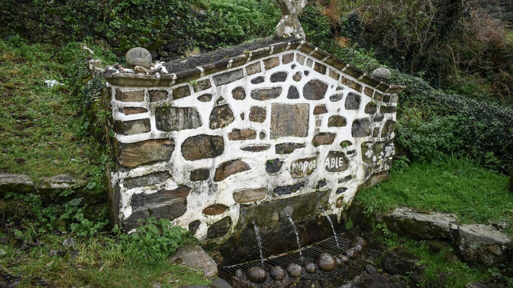 Fonte do Santo - San Andrés de Teixido